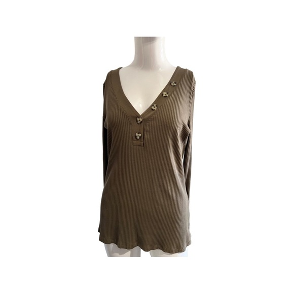 RW&CO long sleeve shirt buttons - Picture 3 of 6